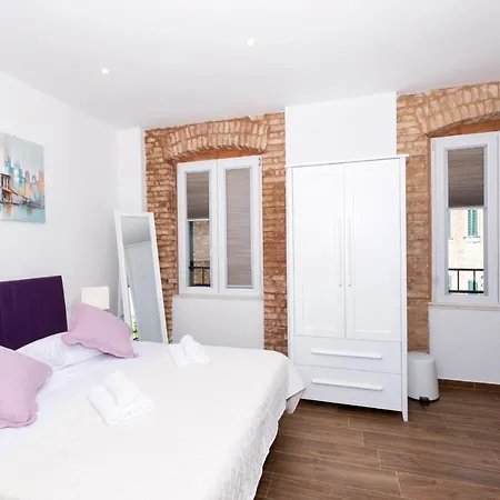 Peruzovic 3 Gæstehus Split