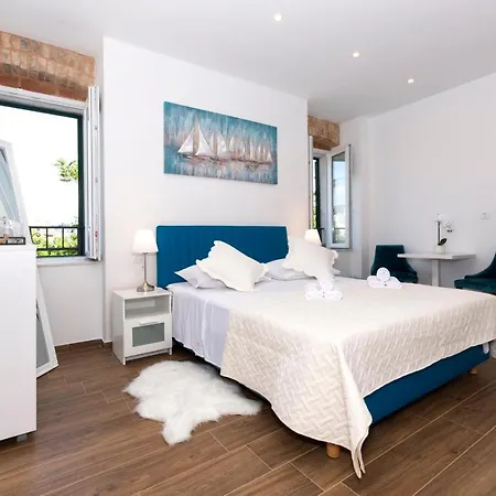 Peruzovic 3 4* Split