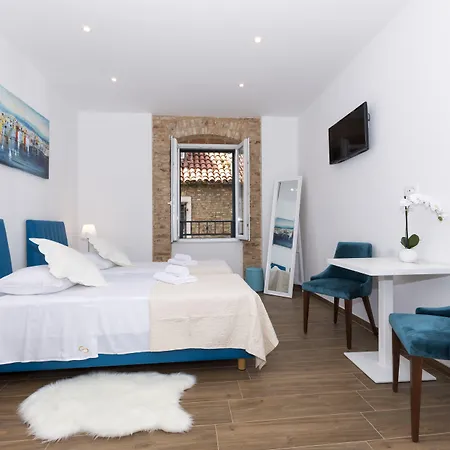 بيت ضيافة Peruzovic 3 4*