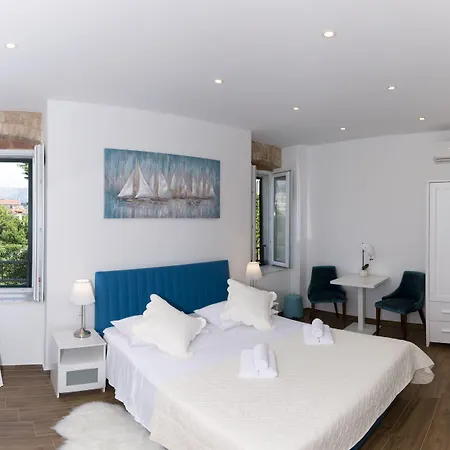 Peruzovic 3 سبليت