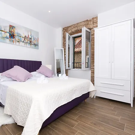 Peruzovic 3 بيت ضيافة