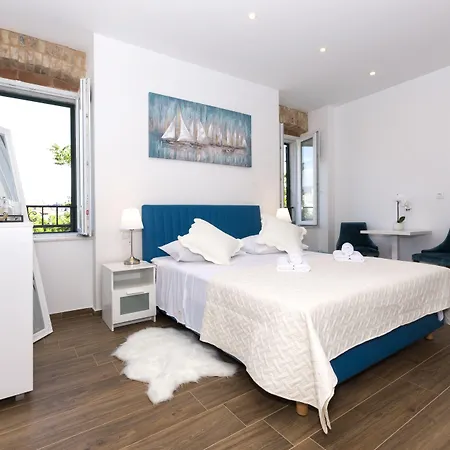 Guest house Peruzovic 3 4*