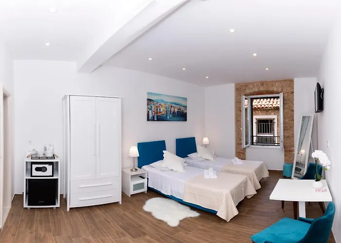 Peruzovic 3 4* Split