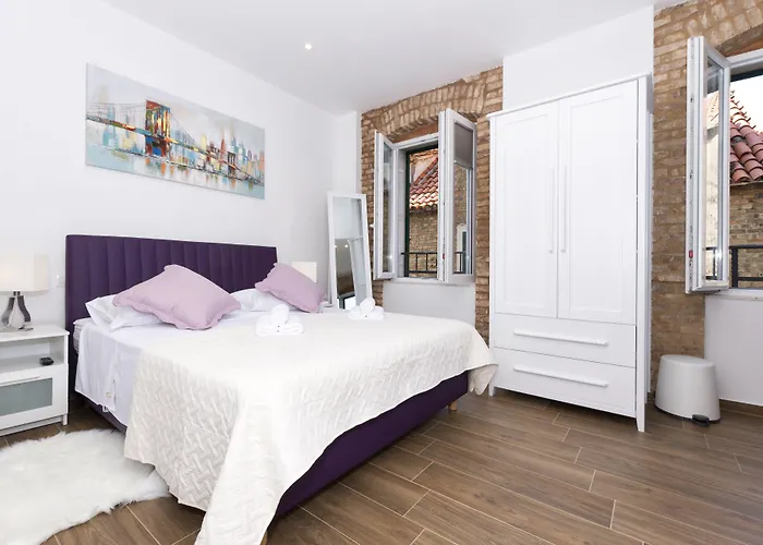 Peruzovic 3 Gostinjska kuća